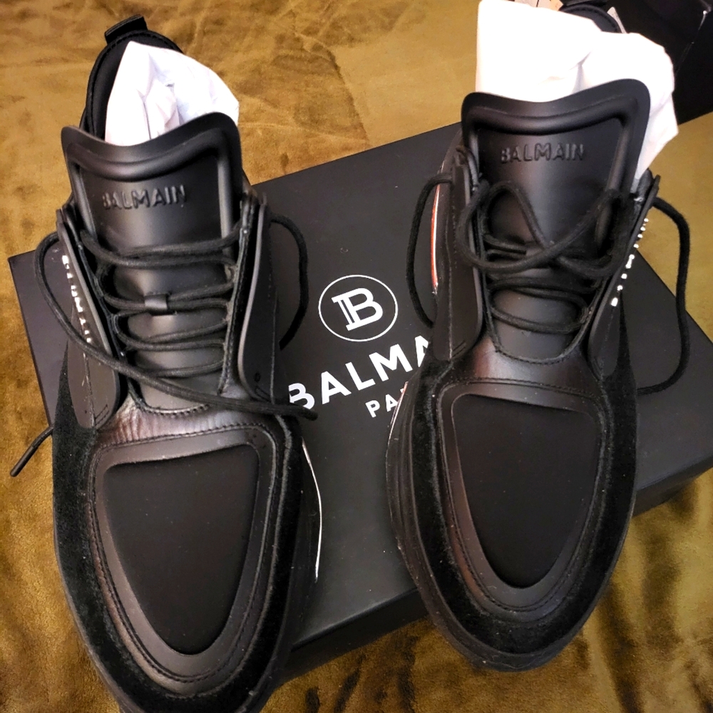 Balmain low top sneakers (lace)